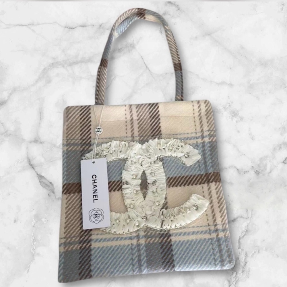 CC / Chanel Plaid Tote Bag VIP/GWP New